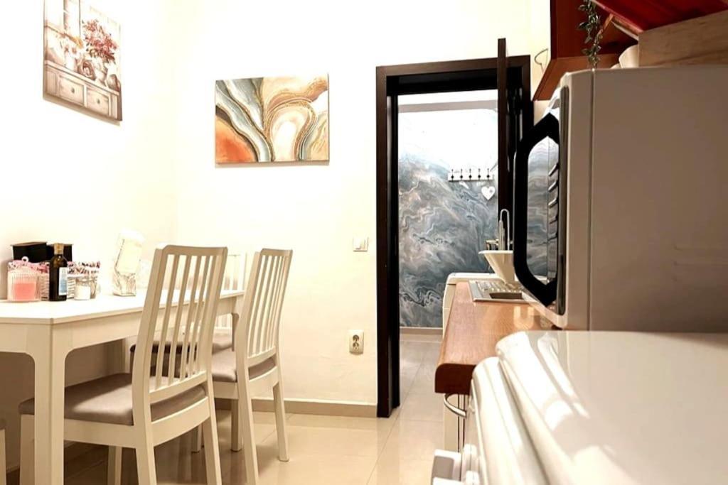 Апартаменти Magnolia 2Bdr Apt Piata Romana- Piata Victoriei Бухарест Екстер'єр фото